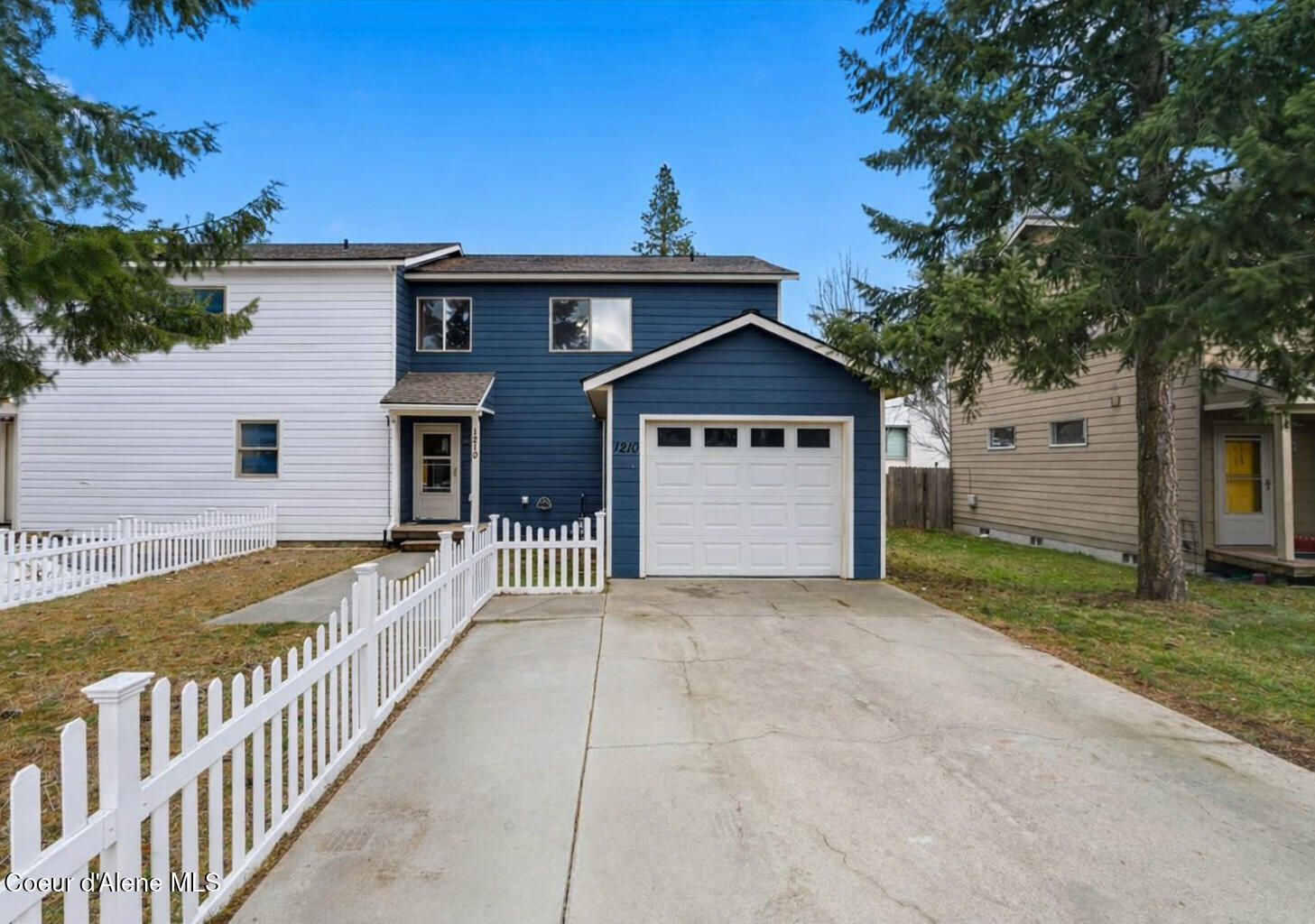 1210 Main Street Sandpoint, ID 83864 - Photo 1 of 27 1-Fix