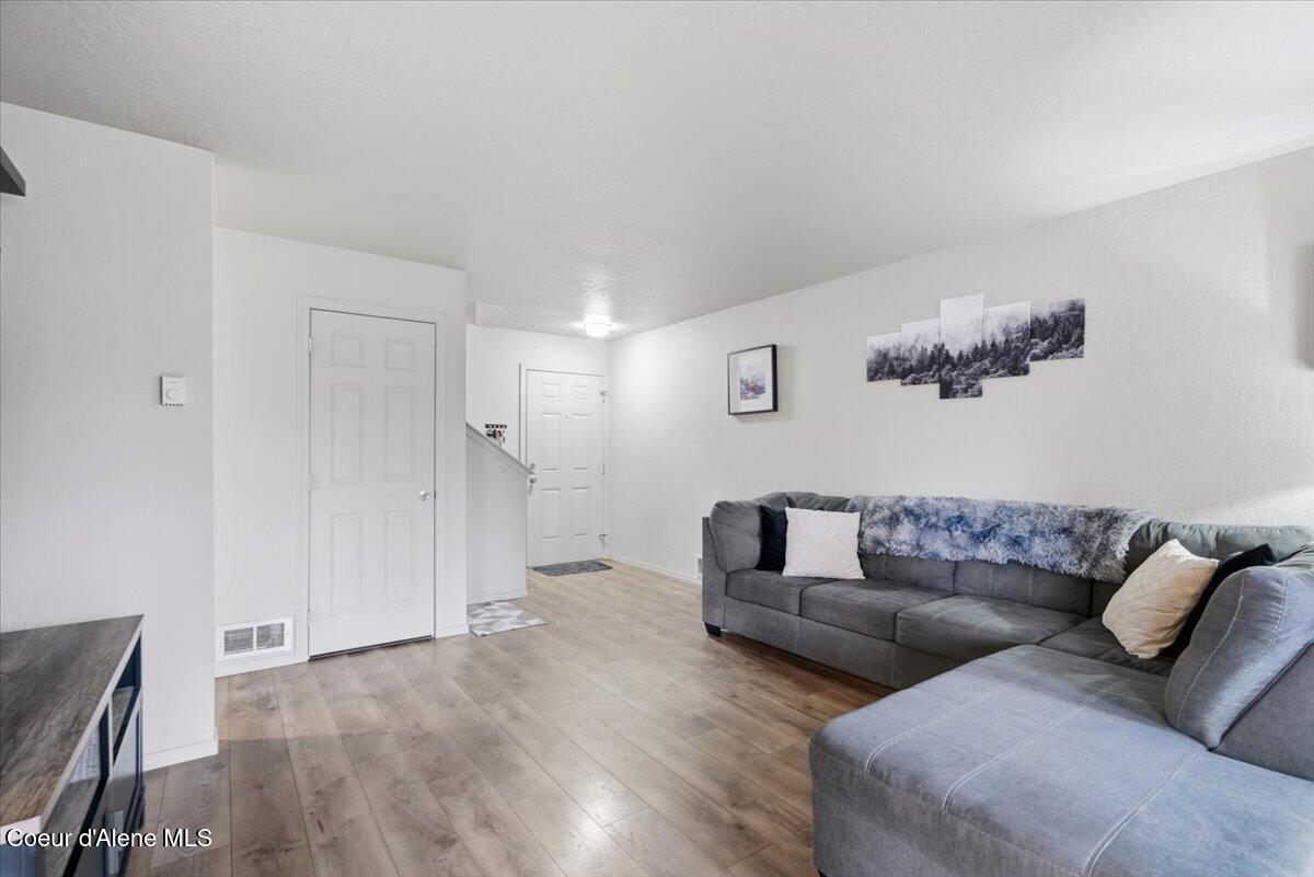 1210 Main Street Sandpoint, ID 83864 - Photo 4 of 27 06-1210 Main St_RedHogMedia