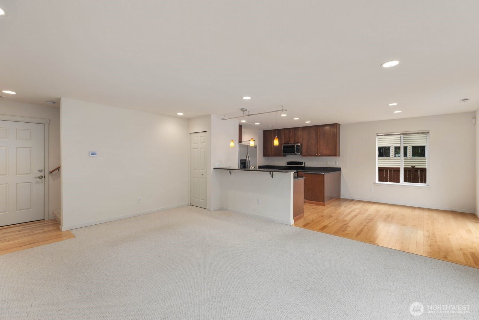 207 Edmonds Place Northeast Renton, WA 98056 - Photo 11 of 40 Gallery Image 11