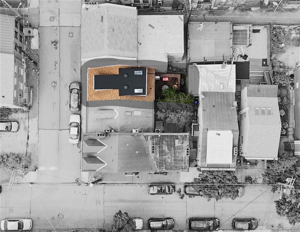 604 Middle Street Pittsburgh, PA 15212 - Photo 43 of 47 an aerial view of residential houses with outdoor space