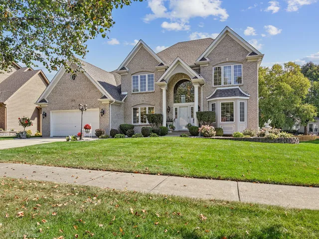 $739,900 | 2636 Salix Circle, Naperville, IL 60564