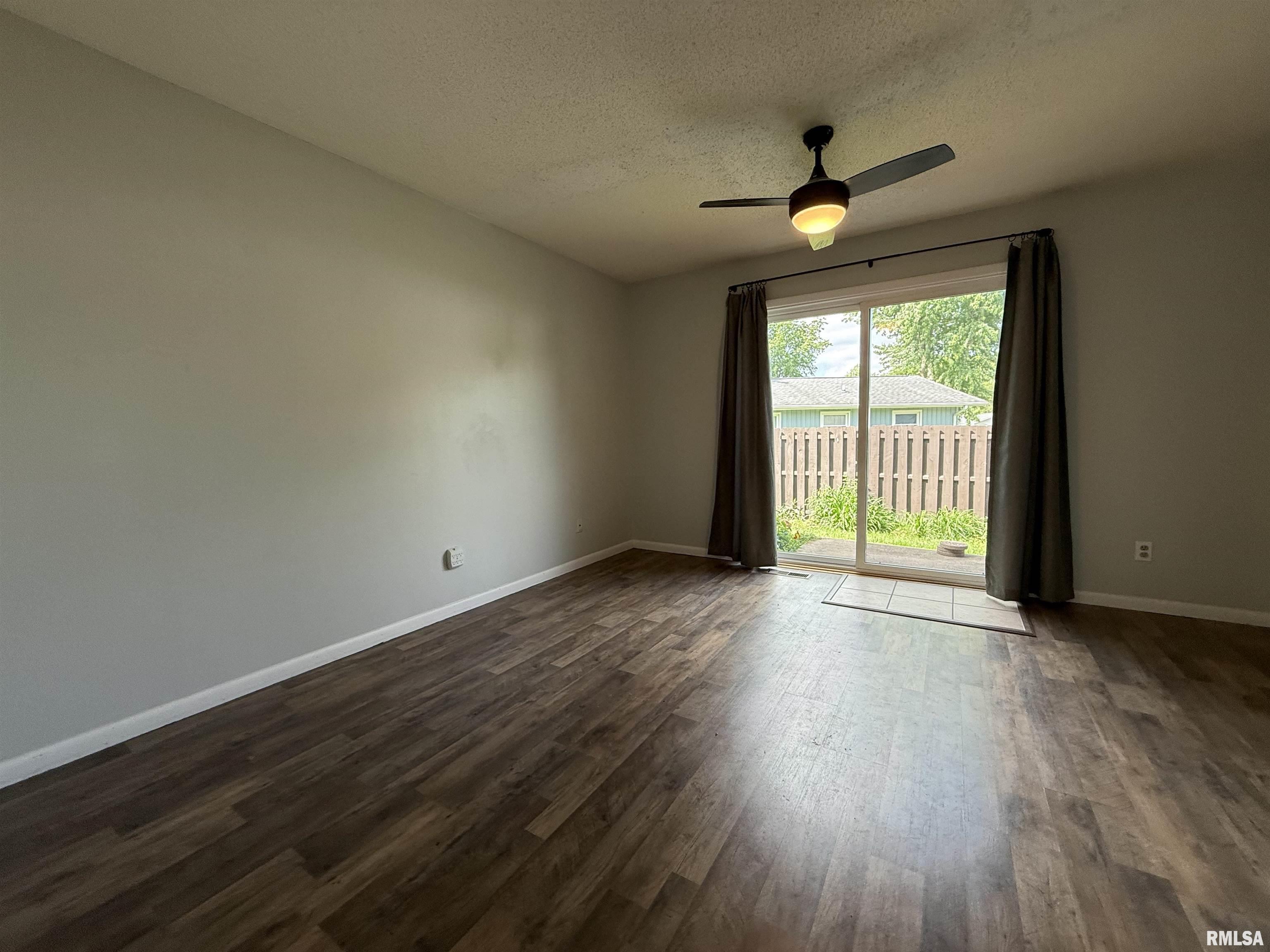 3 Cedar Drive Macomb, IL 61455 - Photo 7 of 24