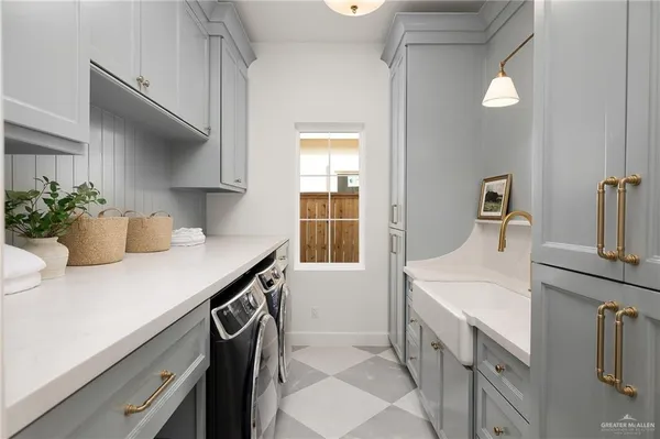 $880,000 | 4013 Waccamaw Avenue, Edinburg, TX 78541