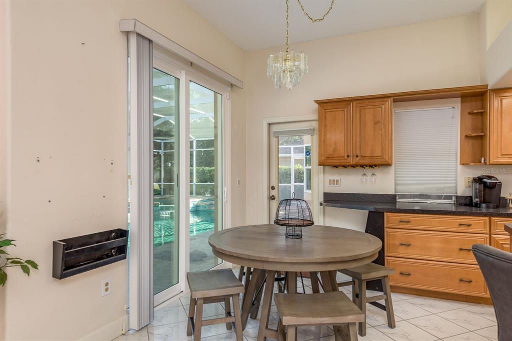 771 Weathersfield Drive Dunedin, FL 34698 - Photo 10 of 48