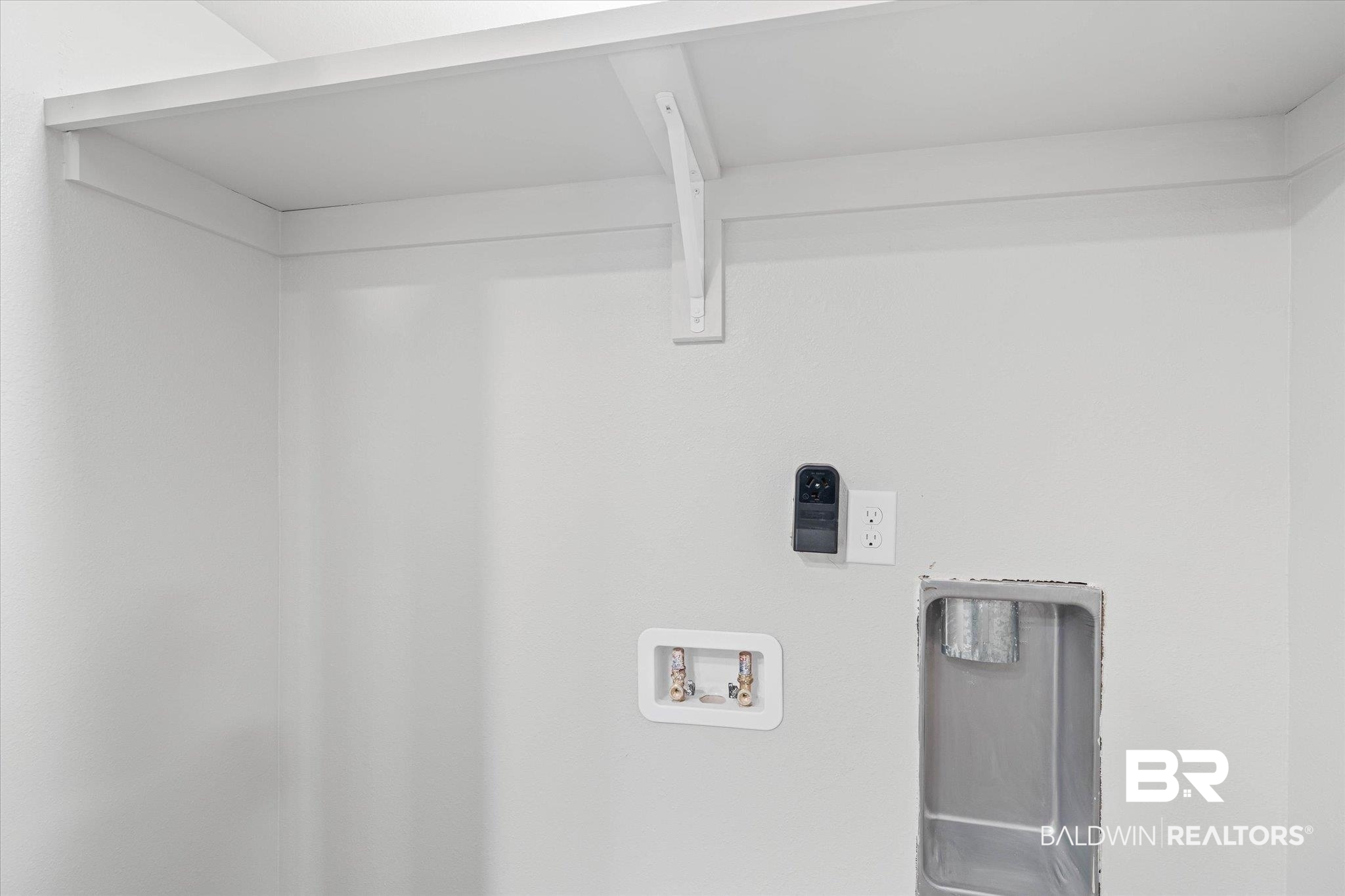 3655 Old Shell Road, Unit 712 Mobile, AL 36608 - Photo 15 of 19 Washroom with hookup for a washing machine