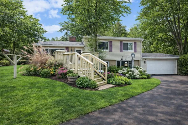 $249,900 | 100 Burt Avenue, Jackson, MI 49201