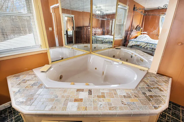 $285,000 | 100 Burt Avenue, Jackson, MI 49201