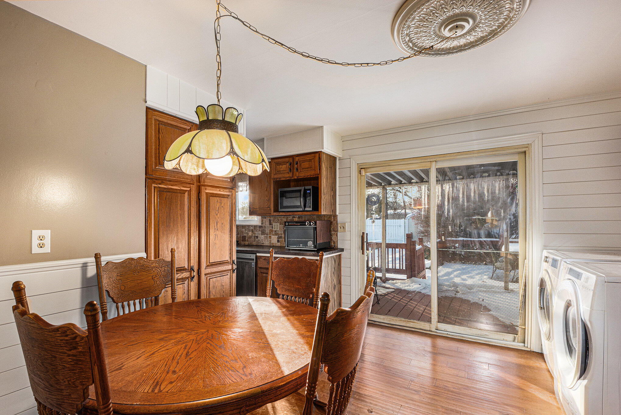 100 Burt Avenue Jackson, MI 49201 - Photo 6 of 25 Dining room 1
