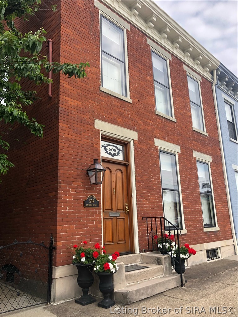 508 Jefferson Street Madison, IN 47250 - Photo 4 of 49