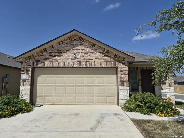 $1,895 | 120 Middle Green Loop, Floresville, TX 78114
