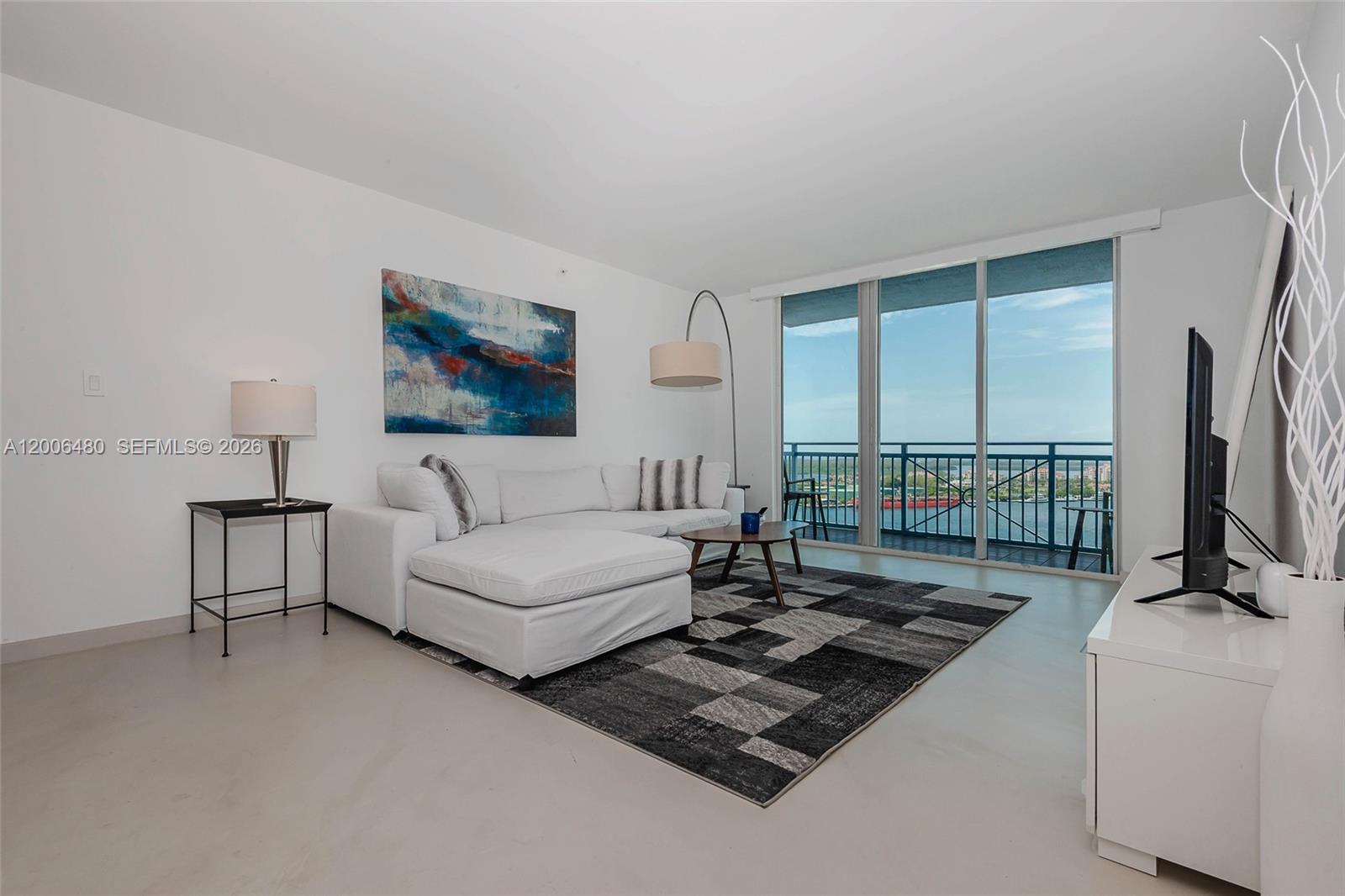 90 Alton Road, Unit 2304 Miami Beach, FL 33139 - Photo 3 of 29 Gallery Image 3