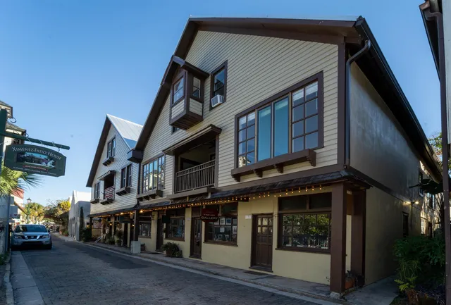 a view of a pathway of a house
