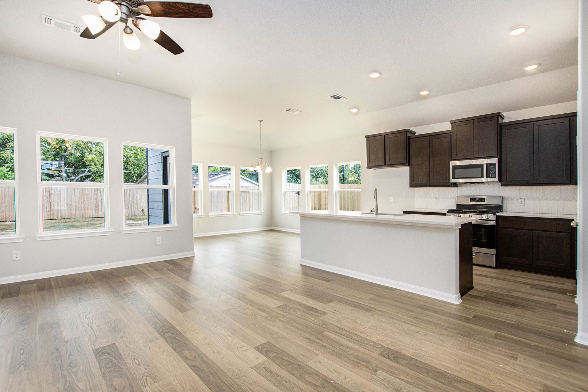 4341 Ellison Street Bay City, TX 77414 - Photo 2 of 31