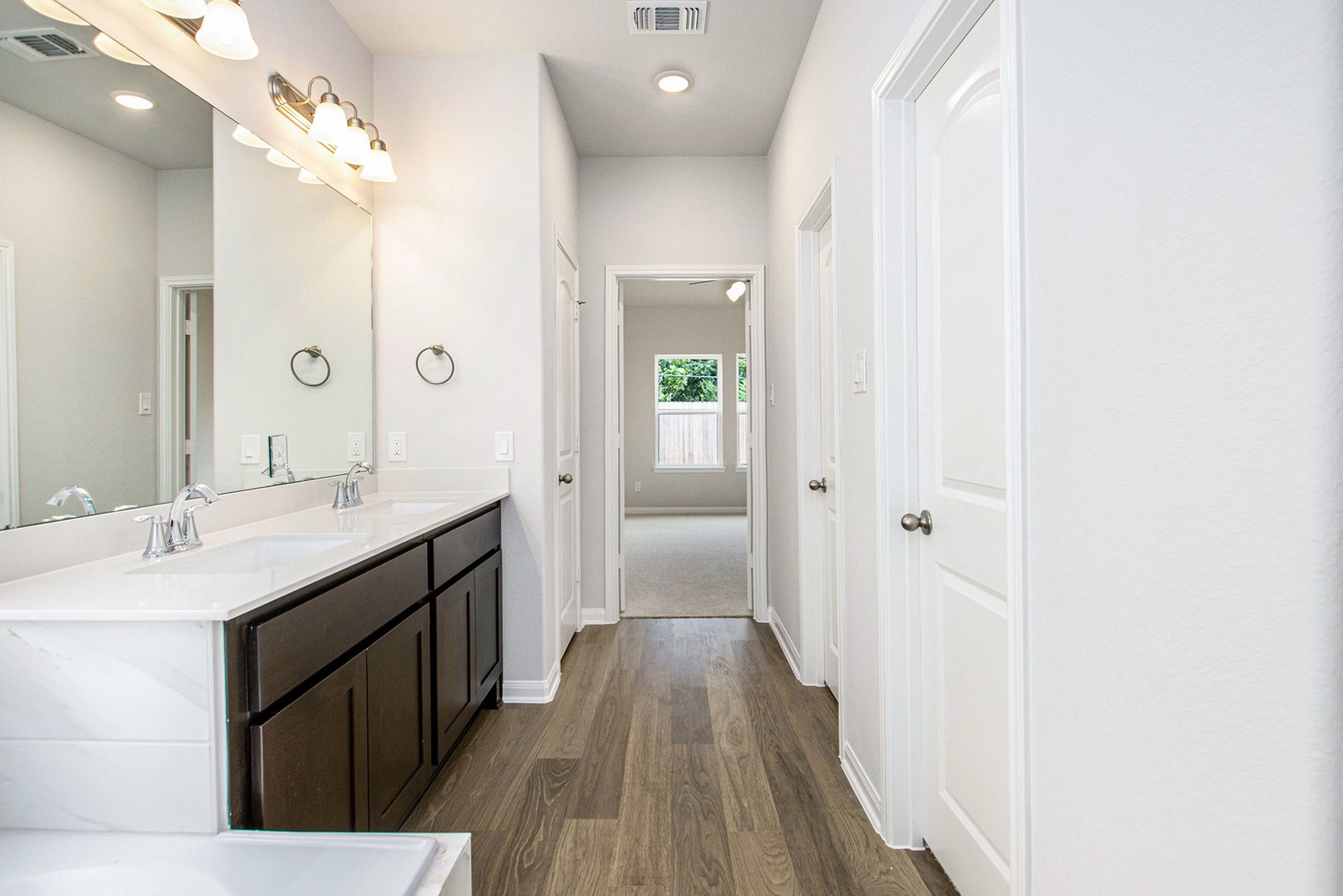 4341 Ellison Street Bay City, TX 77414 - Photo 4 of 31