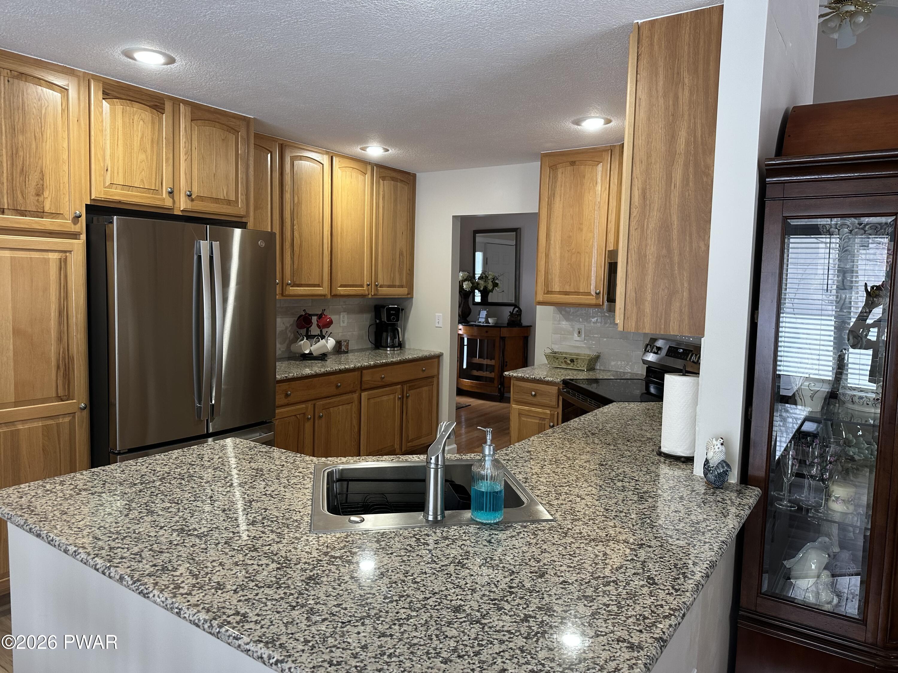 101 Pommel Drive Hawley, PA 18428 - Photo 3 of 59