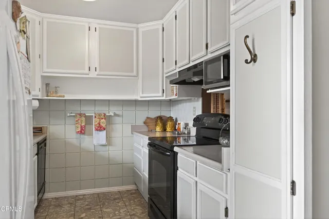 $499,000 | 117 West Channel Islands Boulevard, Port Hueneme, CA 93041