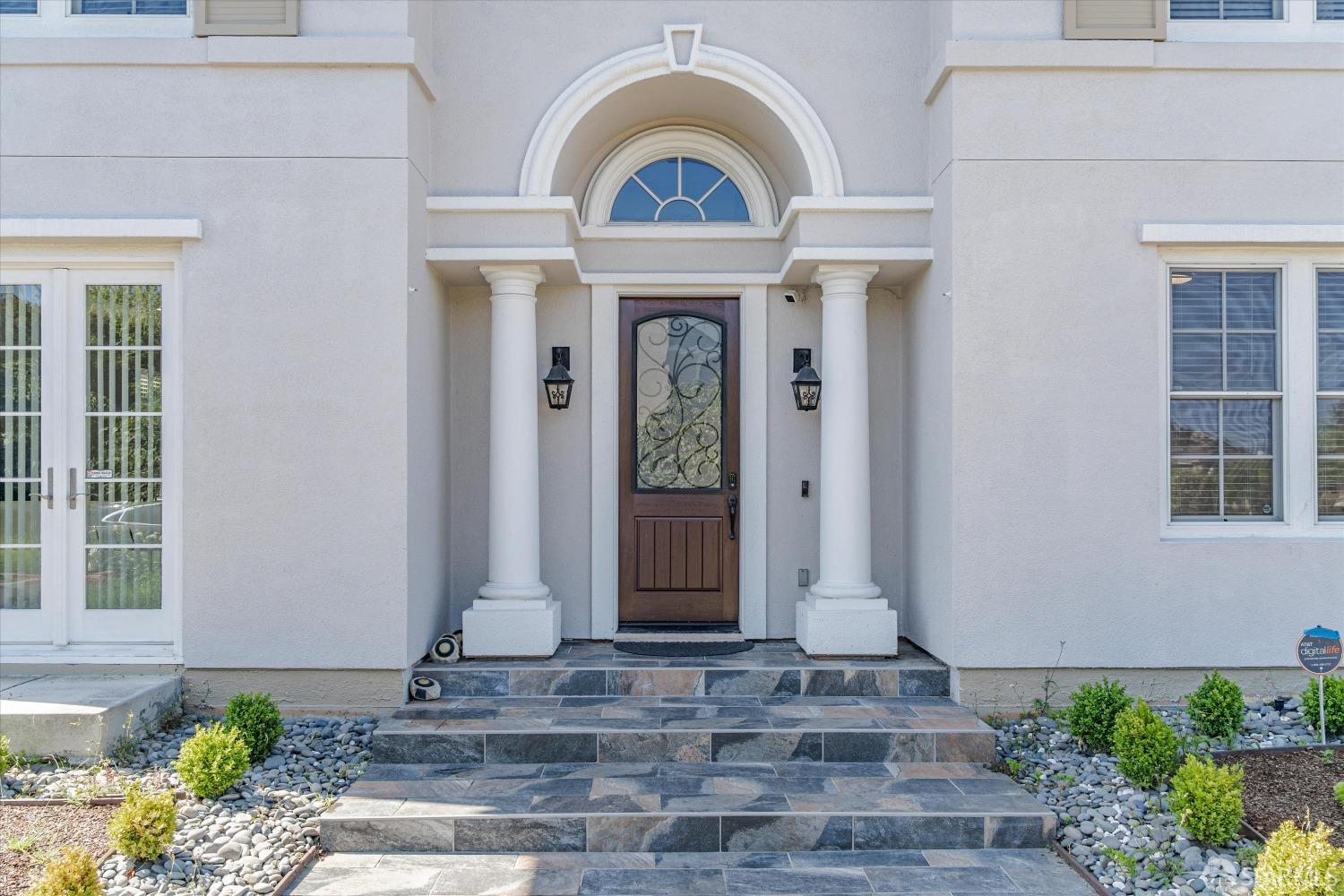 10 Jouett Square Alameda, CA 94501 - Photo 3 of 23 a front view of a house with garden