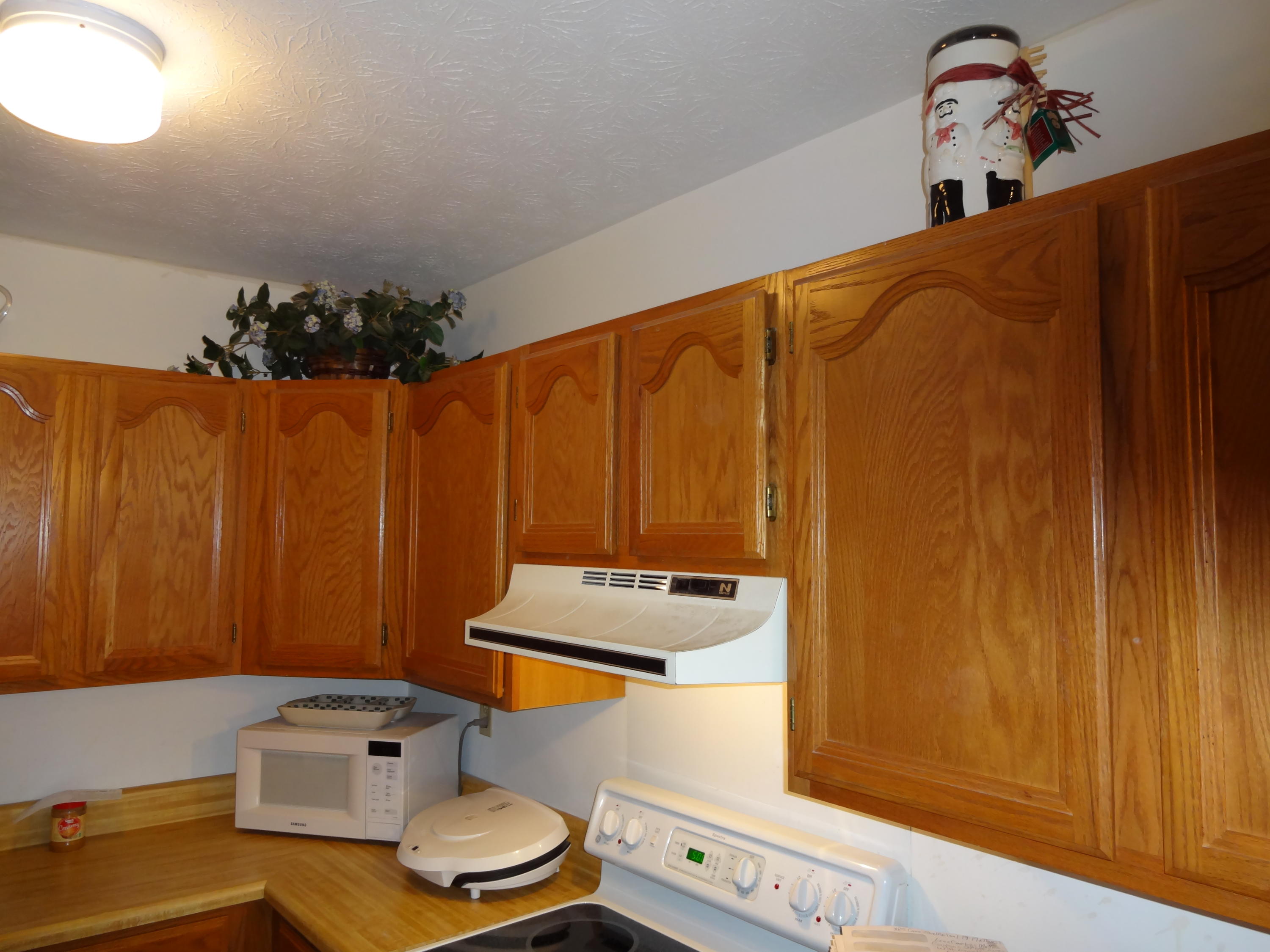Beautiful Oak Cabinets