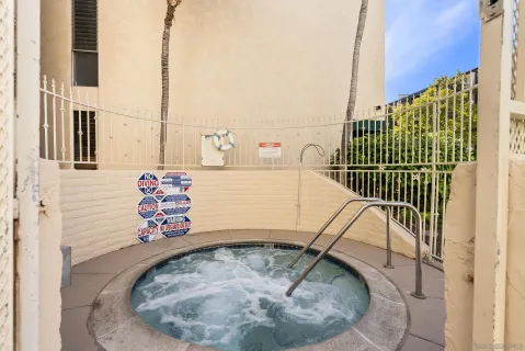 $875,000 | 6455 La Jolla Boulevard, Unit 121, La Jolla, CA 92037