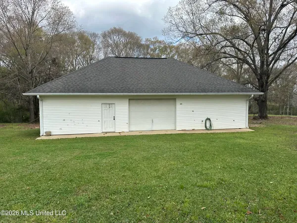 $750,000 | 25 Lawrence Road, Natchez, MS 39120