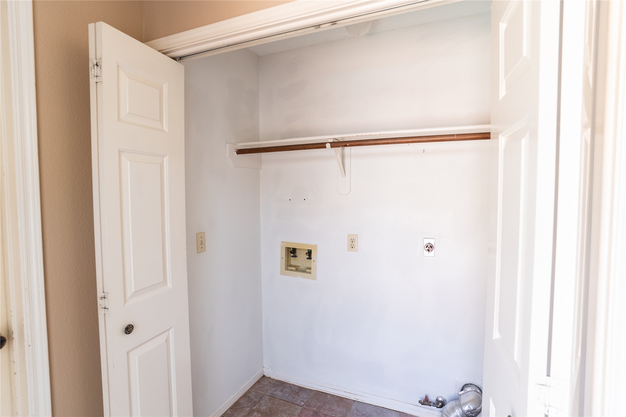 4007 Spring Forest Drive Pearland, TX 77584 - Photo 21 of 39 a view of a small space