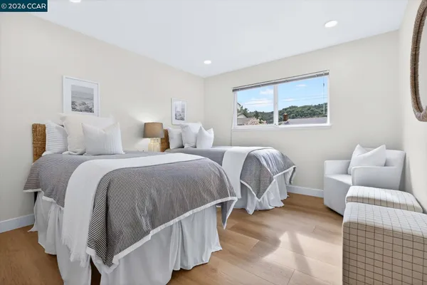 $1,275,000 | 29 Whitehall Drive, Orinda, CA 94563