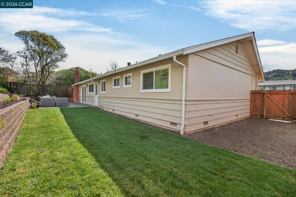 $1,275,000 | 29 Whitehall Drive, Orinda, CA 94563
