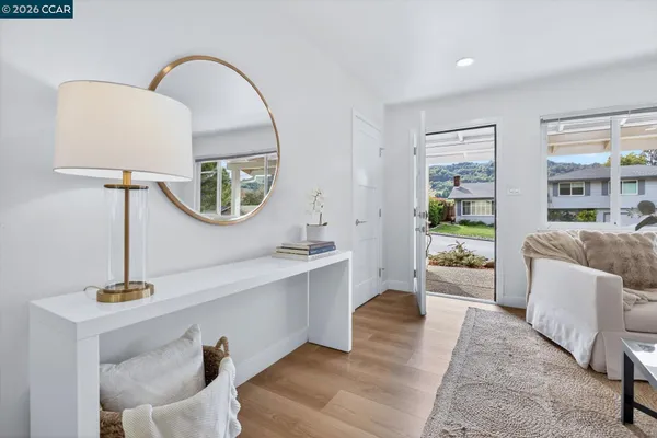 $1,275,000 | 29 Whitehall Drive, Orinda, CA 94563