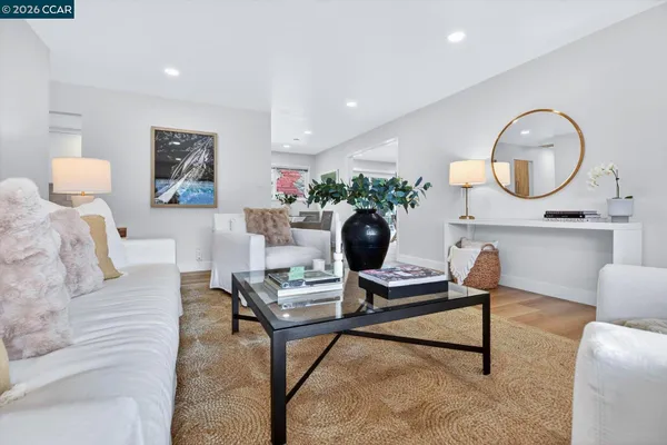 $1,275,000 | 29 Whitehall Drive, Orinda, CA 94563