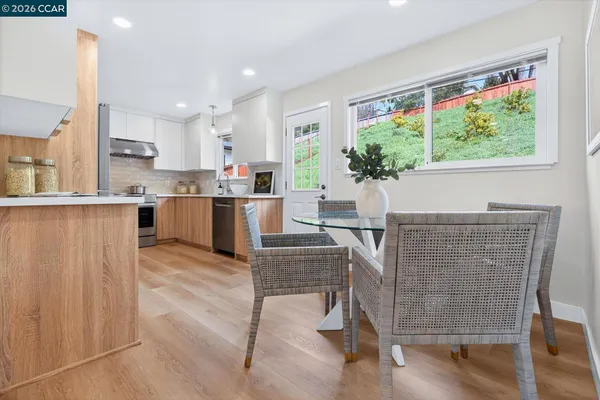 $1,275,000 | 29 Whitehall Drive, Orinda, CA 94563