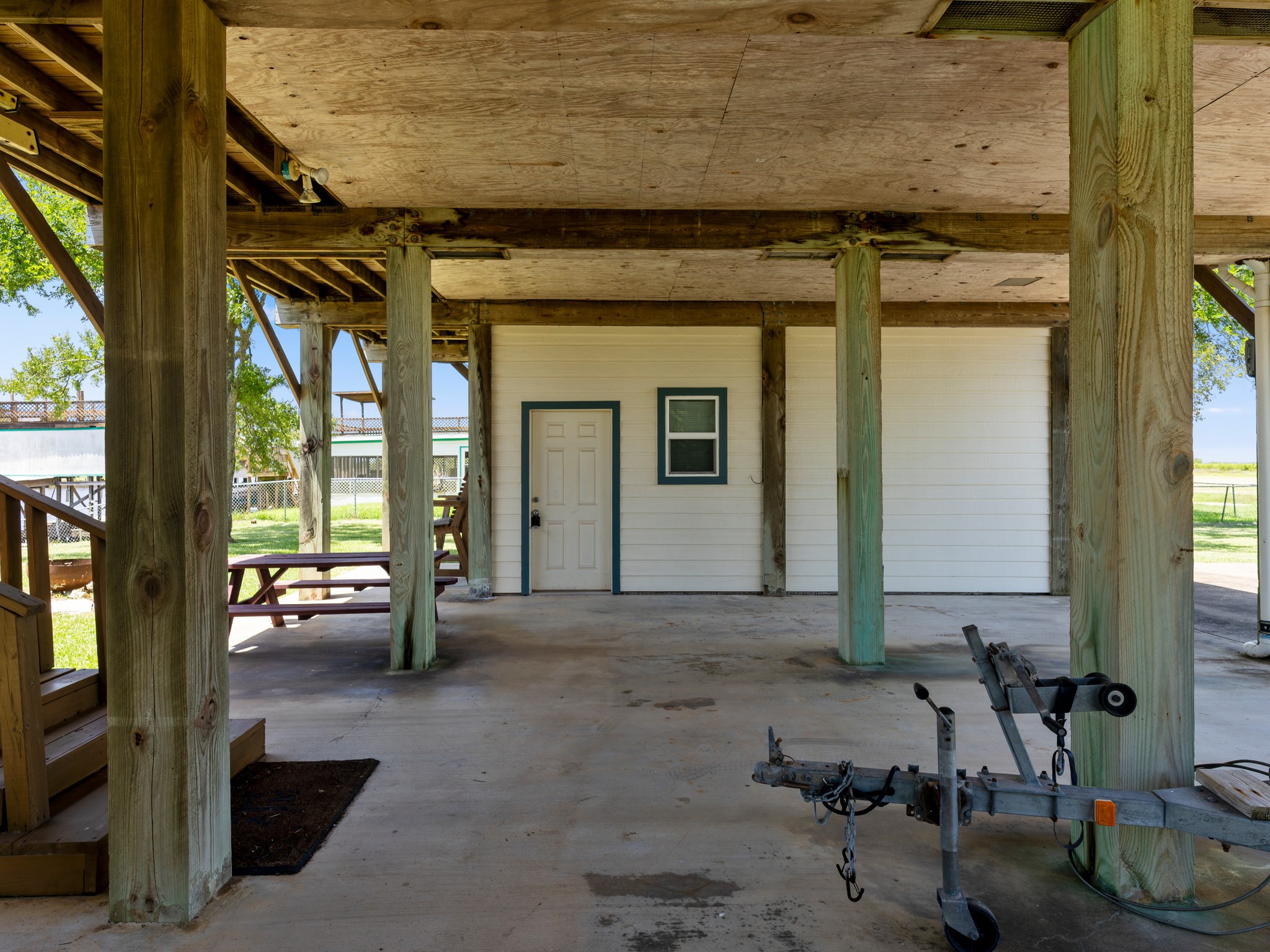 2777 Cr 291 Red Bend Road Sargent, TX 77414 - Photo 17 of 45
