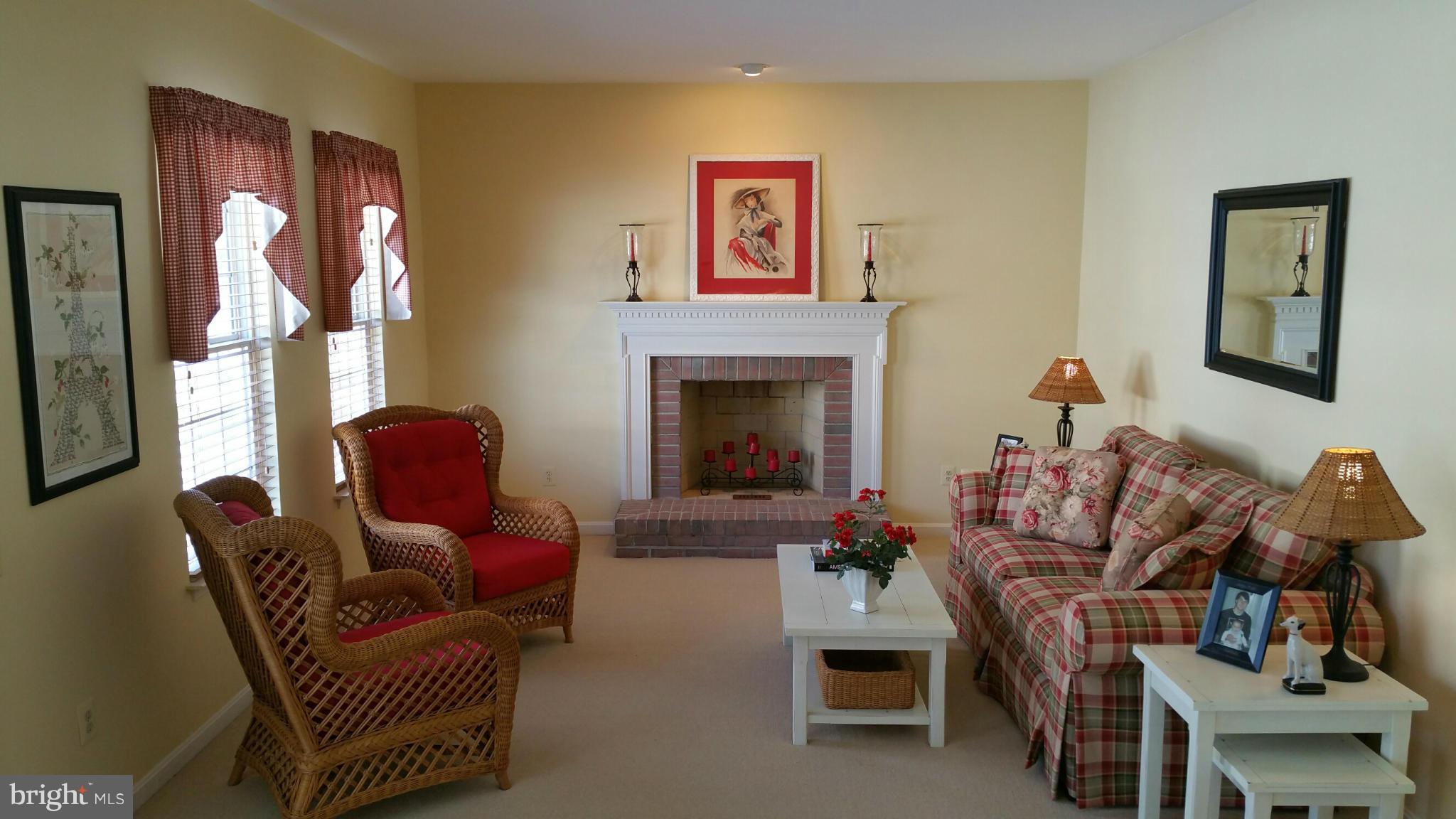 6408 Spring Forest Road Frederick, MD 21701 - Photo 4 of 24 Interior (General)