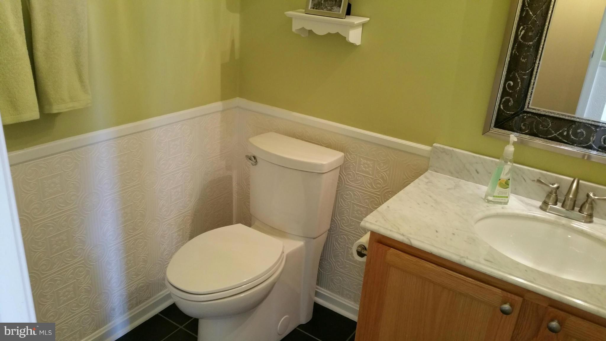 6408 Spring Forest Road Frederick, MD 21701 - Photo 9 of 24 Bath