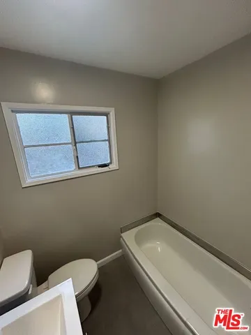 $2,600 | 4086 Abourne Road, Unit A, Los Angeles, CA 90008