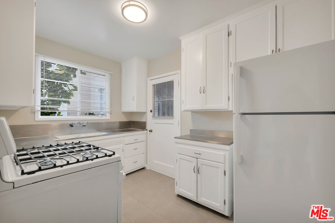 4086 Abourne Road, Unit A Los Angeles, CA 90008 - Photo 28 of 36