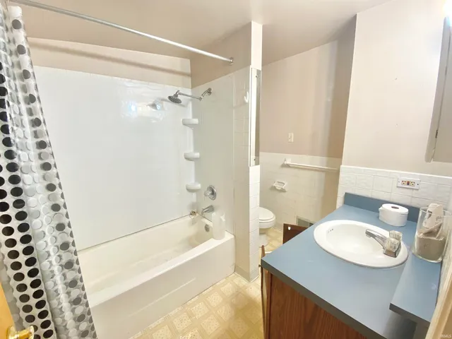 $119,900 | 146 West Washington Street, Parker City, IN 47368