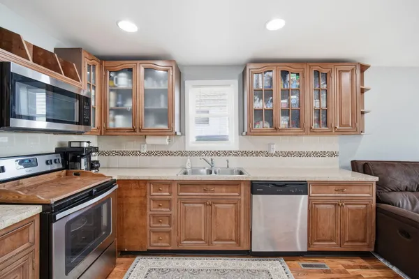 $289,900 | 298 Ackerson Lake Drive, Jackson, MI 49201