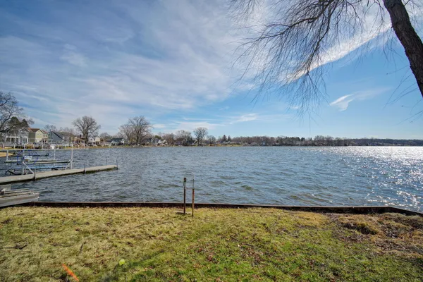 $289,900 | 298 Ackerson Lake Drive, Jackson, MI 49201
