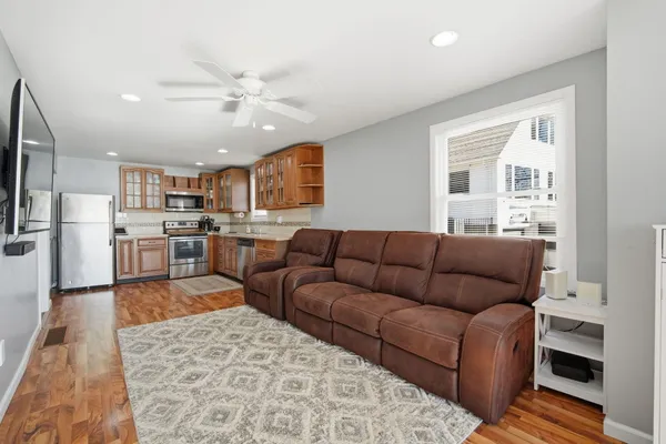 $289,900 | 298 Ackerson Lake Drive, Jackson, MI 49201