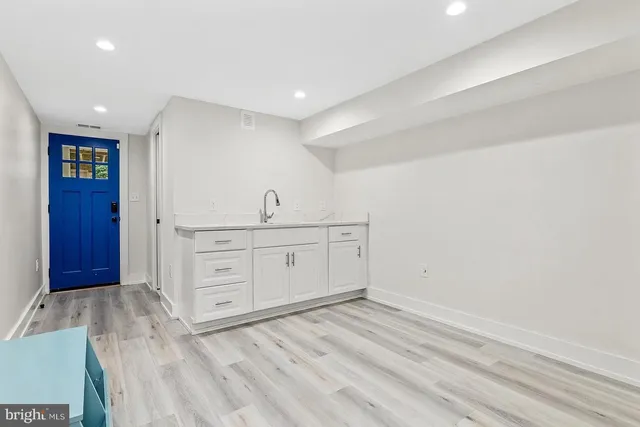 a view of a hallway with closet