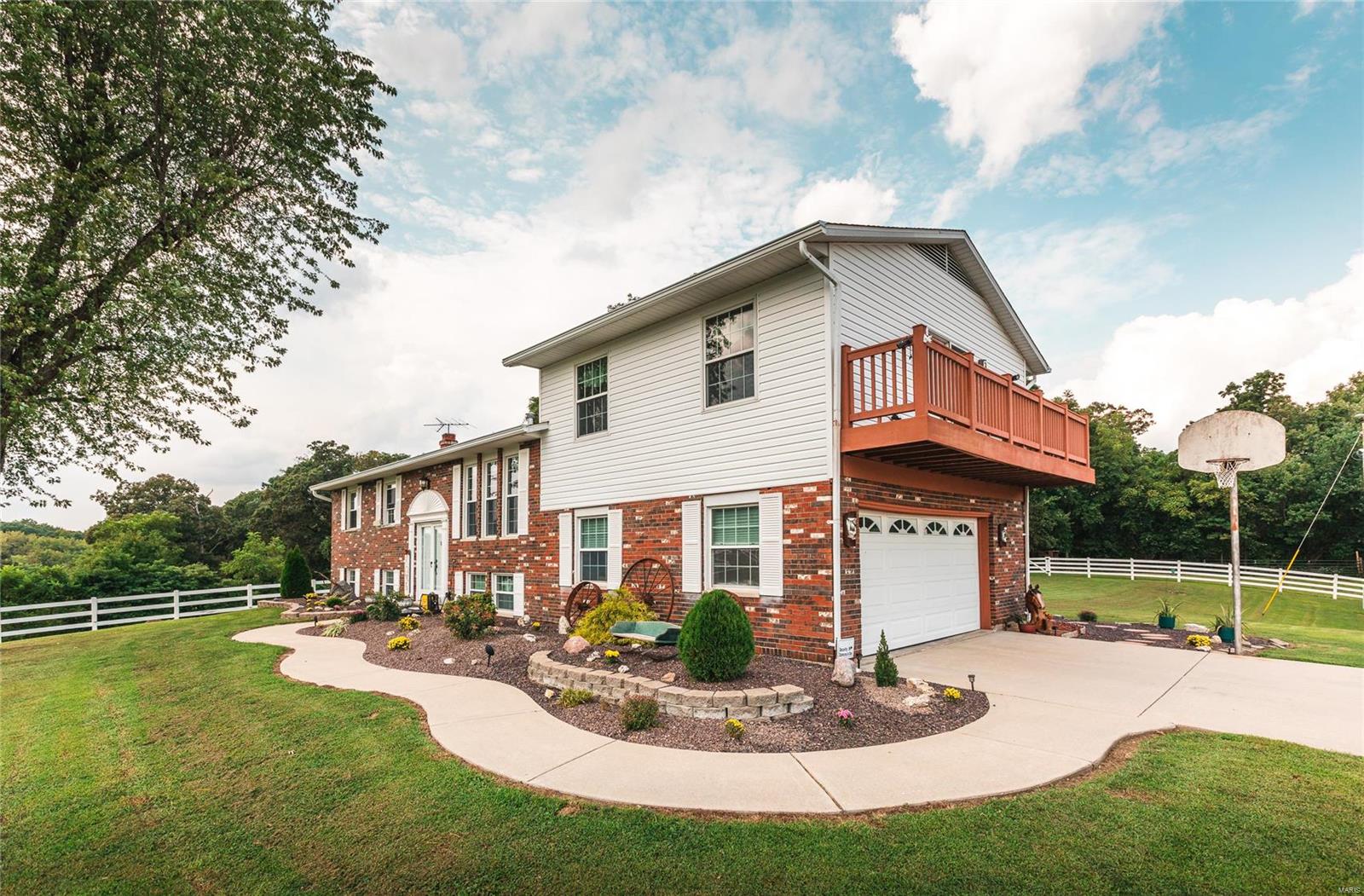 3738 Brown Road Brighton, IL 62012 - Photo 4 of 47