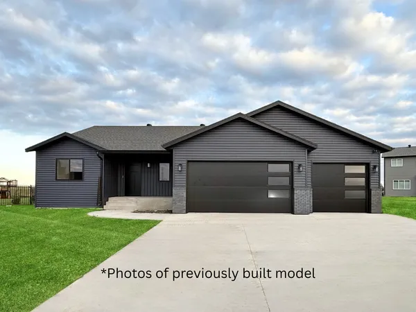 $483,900 | 447 Goose Lane South, Casselton, ND 58012