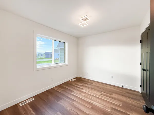 $483,900 | 447 Goose Lane South, Casselton, ND 58012