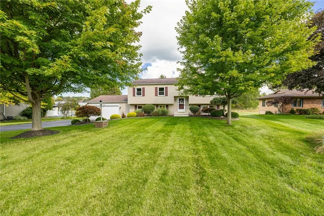 $332,500 | 300 Pine Boulevard, Arcadia, NY 14513