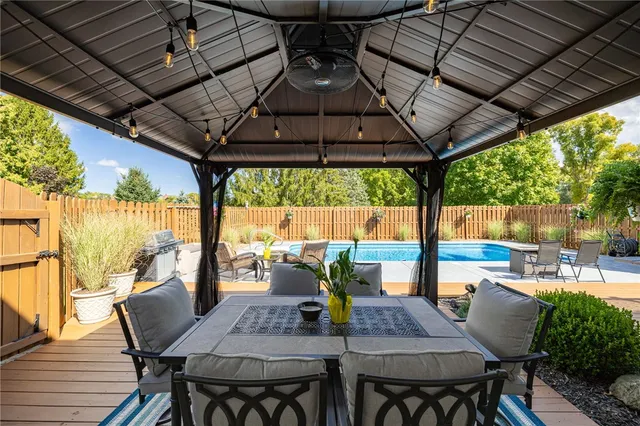 $332,500 | 300 Pine Boulevard, Arcadia, NY 14513