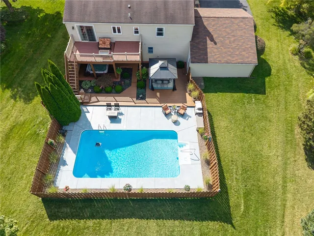 $332,500 | 300 Pine Boulevard, Arcadia, NY 14513