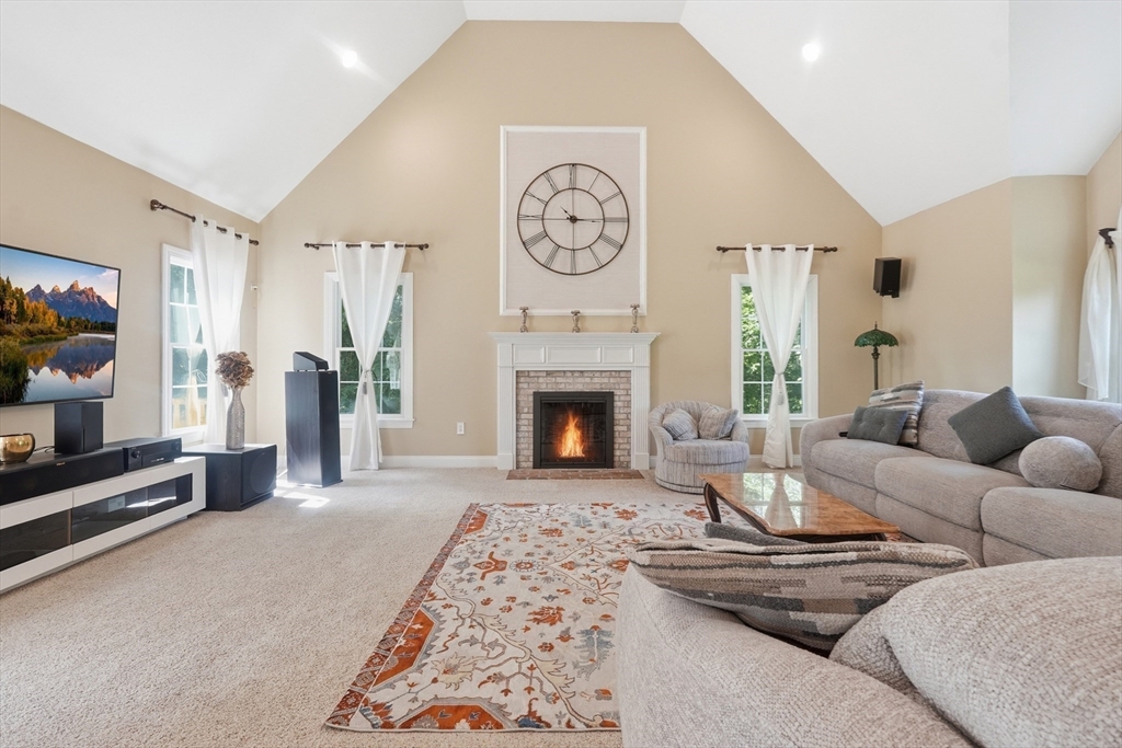 74 Whipple Brook Road Wrentham, MA 02093 - Photo 12 of 41