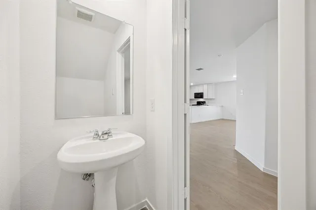 $2,250 | 11550 Gammon Avenue, Rhome, TX 76078