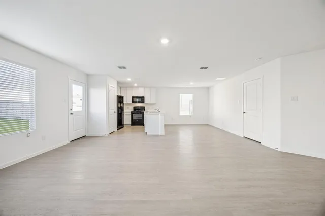 $2,250 | 11550 Gammon Avenue, Rhome, TX 76078