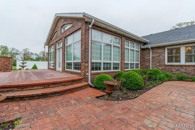 $599,900 | 216 Coach Road, Lebanon, MO 65536